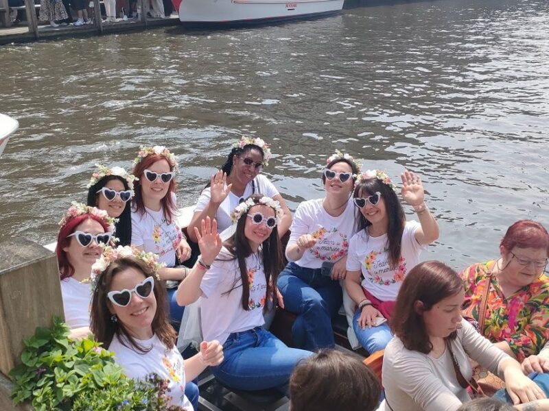 Bruges: Small Group Boat Cruise and Guided Walking Tour - The Value of the Tour