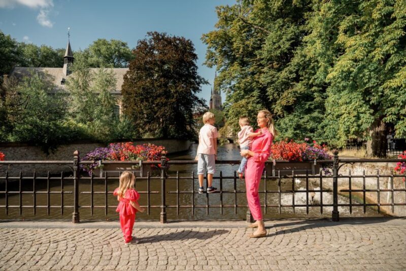 Bruges : Your private 30min. photoshoot in the medieval city - What to Expect from Your Photoshoot in Bruges