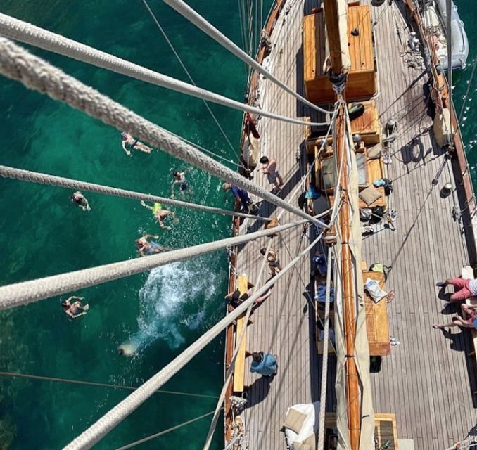 Brunch at sea in the Frioul Archipelago - Who is this tour best suited for?