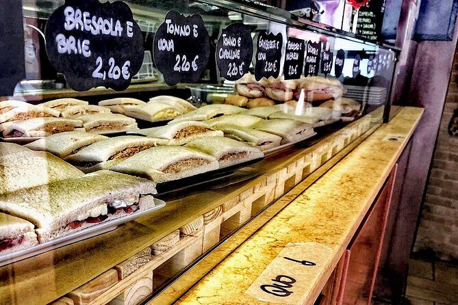 Brunetti's Venice: A Culinary Journey Through Leon's Mysteries - Who Should Consider This Tour?