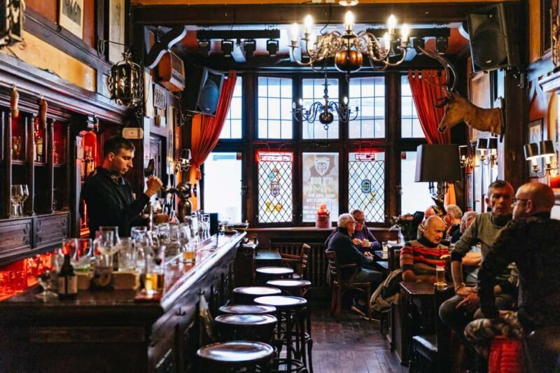 Brussels: Beer Tour with 6 Beers and 3 Chocolate Tastings - Why This Tour Works Well