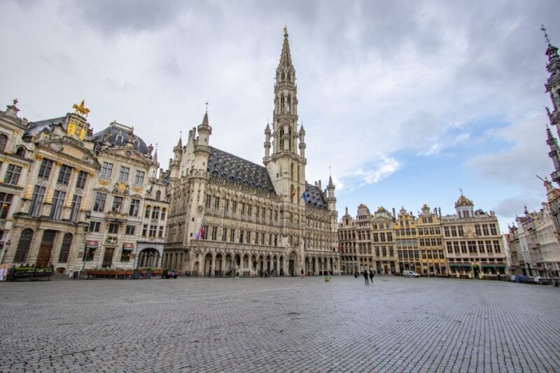 Brussels: Best Intro Guided Walking Tour with a Local - Key Points