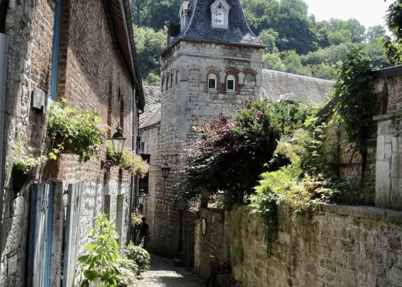 Brussels: Durbuy and Kasteel Bouchout Private Day Trip - The Charm of a Private Day Trip from Brussels