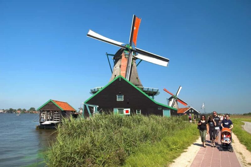 Brussels: Full Day Holland Keukenhof & Windmills Guided Tour - Exploring the Itinerary and Main Stops