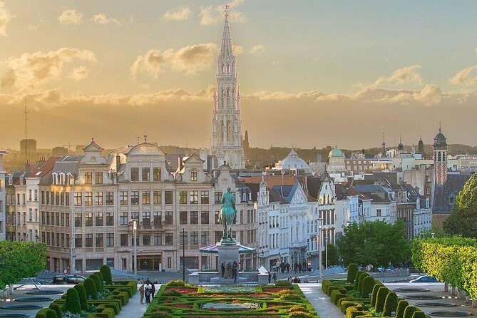 Brussels: Historical Walking Tour with Chocolate & Waffle Tasting - The Sum Up