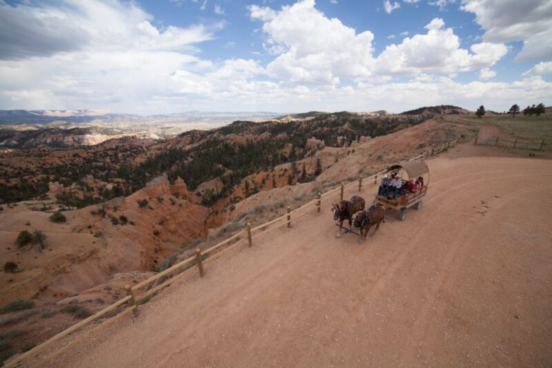 Bryce Canyon City: Wagon Ride to the Rim of Bryce Canyon - The Guides and the Stories They Tell
