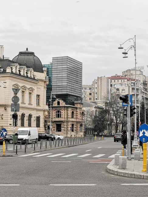 Bucharest city tour: Hop-on Hop-off sightseeing minibus - Key Points
