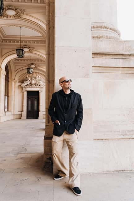 Bucharest: Essential Photo Session in the Charming Streets - The Practical Side