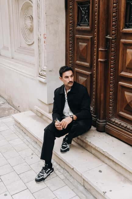 Bucharest: Essential Photo Session in the Charming Streets - Who Should Consider This Tour?