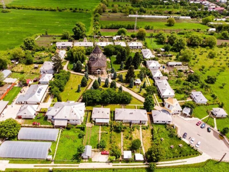 Bucharest: Guided Tour to Bellu Manor & Zamfira Monastery - FAQs