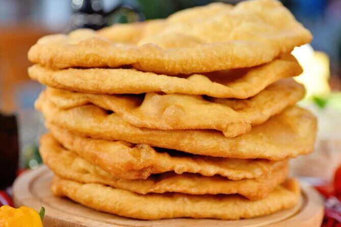 Bucharest Historical Food Tour in Old Center - The Itinerary: What to Expect from Each Stop