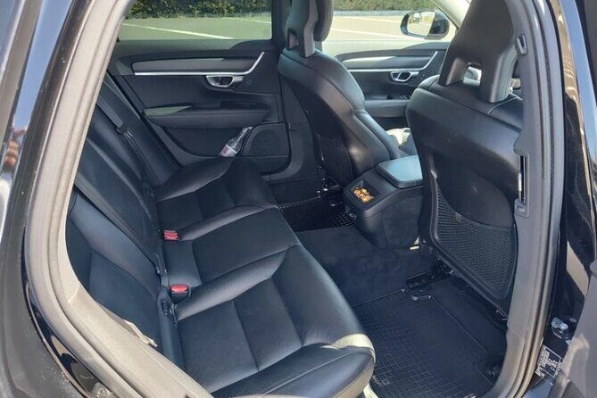 Bucharest Otopeni Airport OTP to Bucharest City Center Hotel - private transfer - Real Traveler Experiences