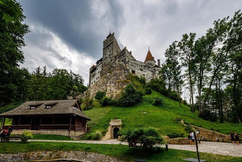 Bucharest: Peles & Dracula's Castle and Brasov Full-Day Trip - Final Thoughts: Who Is This Tour Best For?