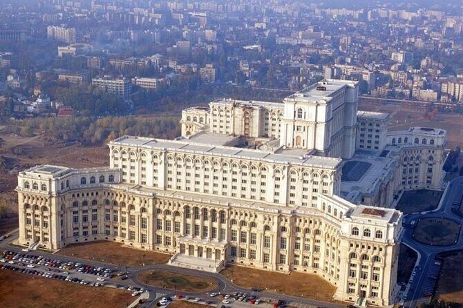 Bucharest Private Tour, Parliament Palace, Ceausescu House Visit - Stop 2: Ceausescu Mansion