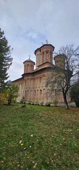 Bucharest: Slanic Salt Mine & Tomb of Dracula - Key Points