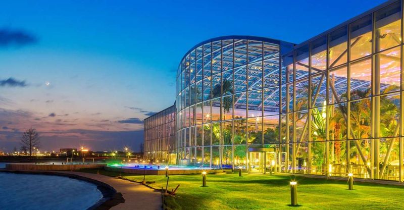 Bucharest: Therme București Entry Ticket with Transportation - Your schedule: 6 hours total with 4.5 hours inside