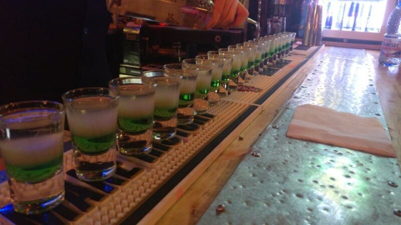 Bucharest: Weekend Pub Crawl - What to Expect from the Bucharest Weekend Pub Crawl