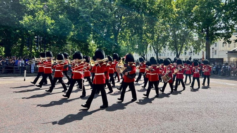 Buckingham Palace, Changing of the Guard Walking Tour - The Itinerary in Detail