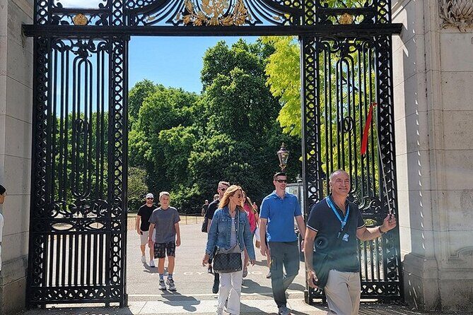 Buckingham Palace: Walking Tour with Entry & Audio Guide - FAQ