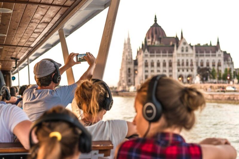 Budapest: 3-hour City Tour with Castle Walk + 1-hour Cruise - FAQ