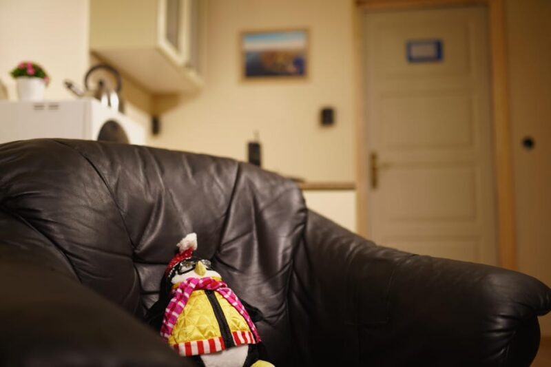 Budapest: 90s Sitcom Escape Room Adventure with Drinks - The Puzzles and Theme