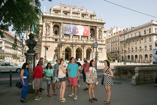 Budapest All in One Small Group Walking Tour with Strudel Stop - Heroes’ Square and City Park