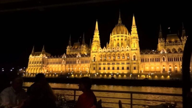 Budapest Boat Cruise at Night with a Drink & Your Own Driver - Who Is This Tour Best For?