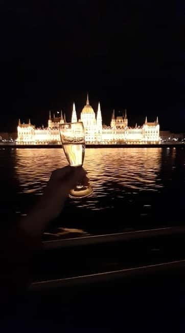 Budapest Boat Cruise with Live Tour Guiding! (+ Bonus Drink) - The Experience in Detail