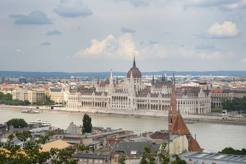 Budapest: Buda Castle District Walking Tour - Fishermen’s Bastion: the terrace that turns into a viewpoint lesson