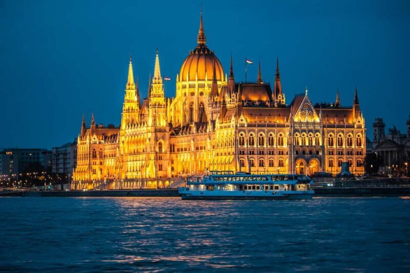 Budapest: By Night Sightseeing Cruise with Welcome Drink - Final Thoughts