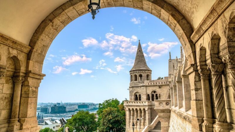 Budapest: Capture the most Photogenic Spots with a Local - A Closer Look at the Experience