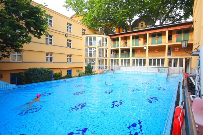 Budapest Card: Public Transport, 30+ Top Attractions & Tours - Danube River Cruise: One Ride That Changes How You See Budapest