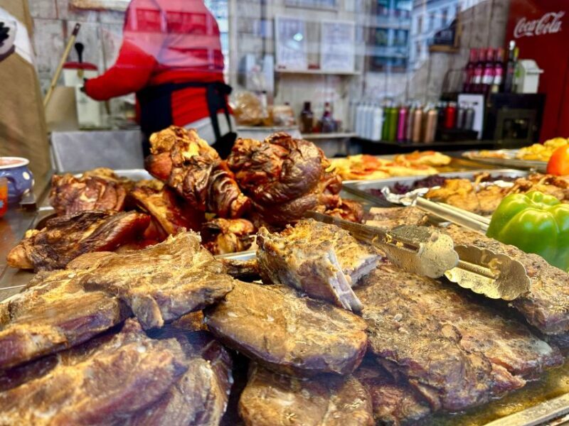 Budapest: Christmas Market Guided Walking Tour with Tastings - An In-Depth Look at the Tour Experience