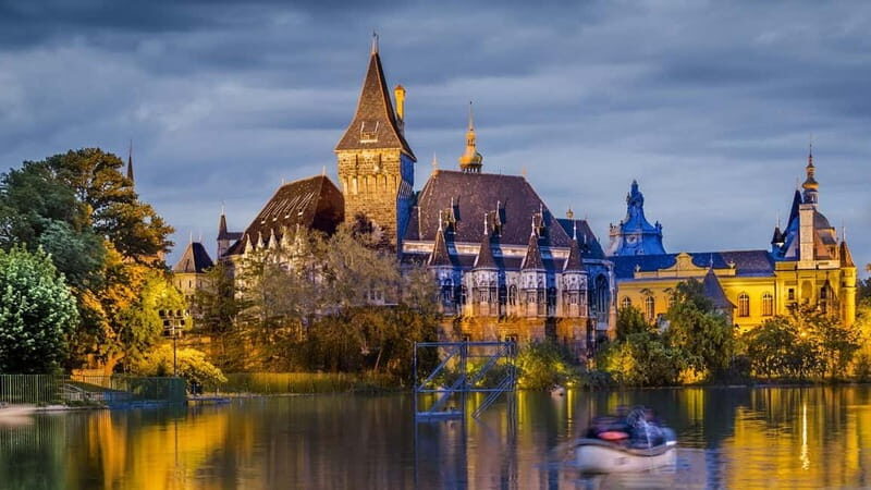 Budapest: City Park- True Crime of Hungary- Walking Tour - Practical Details and Tips