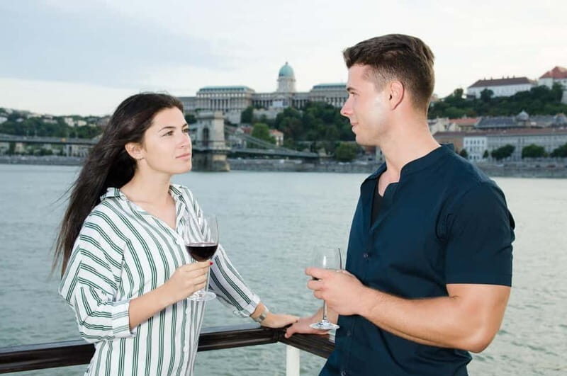 Budapest: Danube Cruise with Audioguide & Panorama Terrace - The Audioguide: Knowledge with Ease