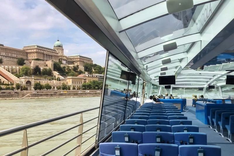 Budapest: Daytime Sightseeing Boat Cruise - The Audio Guide in 30 Languages: Great When You Tune In