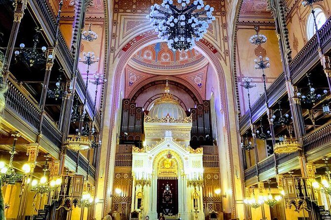 Budapest Dohany, Heroes', Rumbach synagogues & Jewish Ghetto Tour - Who Should Take This Tour?