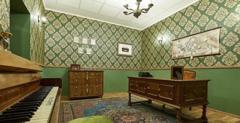 Budapest: Escape Room game, Sherlock Case - Key Points