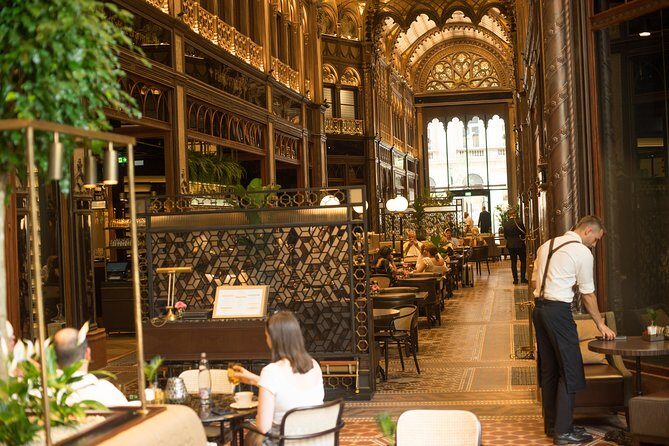 Budapest Essential Walking Tour&Traditional Hungarian Dessert - Deep Dive into the Itinerary