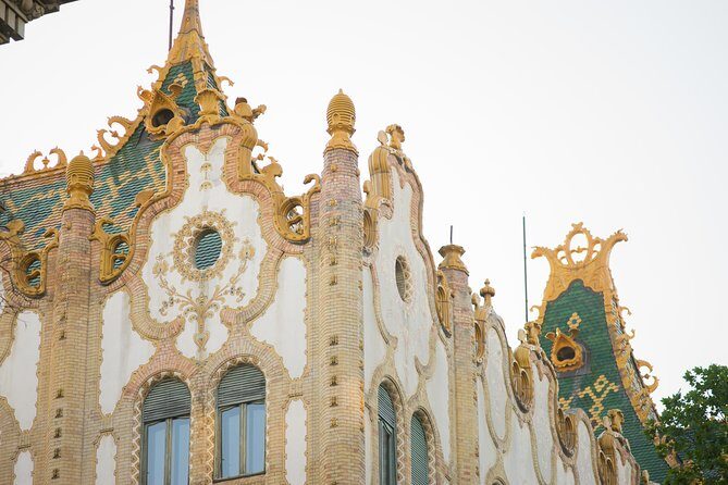 Budapest Essential Walking Tour&Traditional Hungarian Dessert - End Point and Logistics