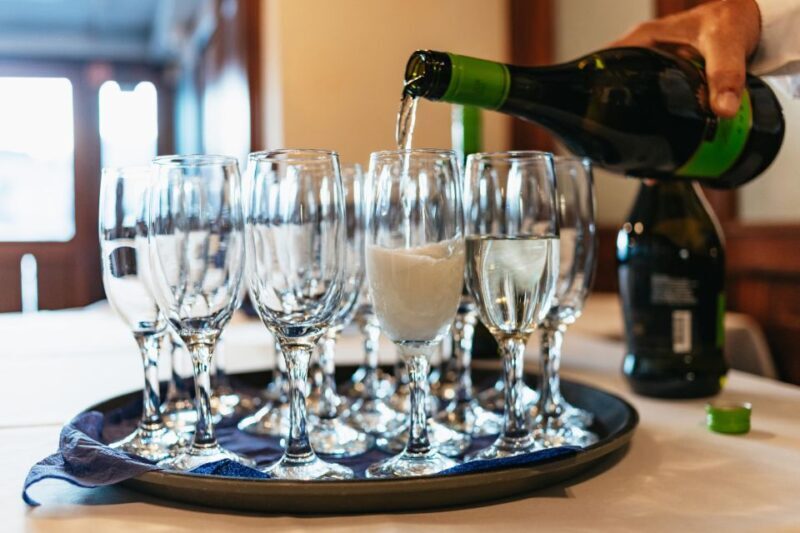 Budapest: Evening Cruise including Drink Options - What to Expect from the Budapest Evening Cruise