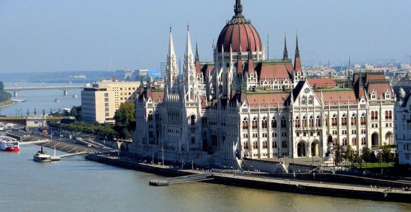 Budapest Full-Day Private Guide Services - Who Should Consider This Tour?