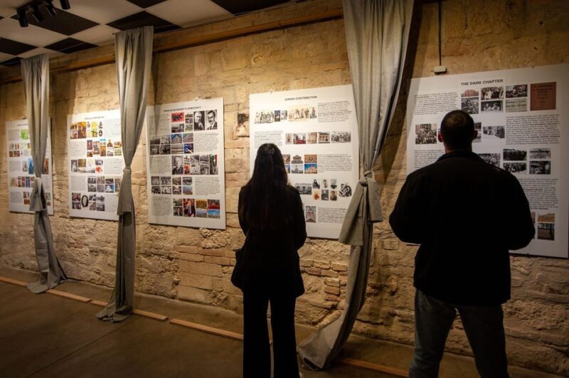 Budapest: Ghetto Wall Exhibition Tour with History Guide - Key Points