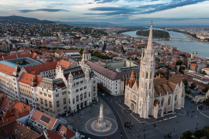 Budapest: Grand City Walking Tour with a Guide - The Practicalities: Group Size, Cost, and Comfort