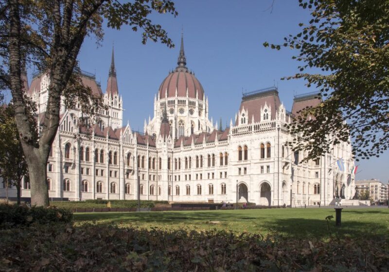 Budapest: Guided Walking Tour of Pest - What to Expect from Your Pest Walking Tour