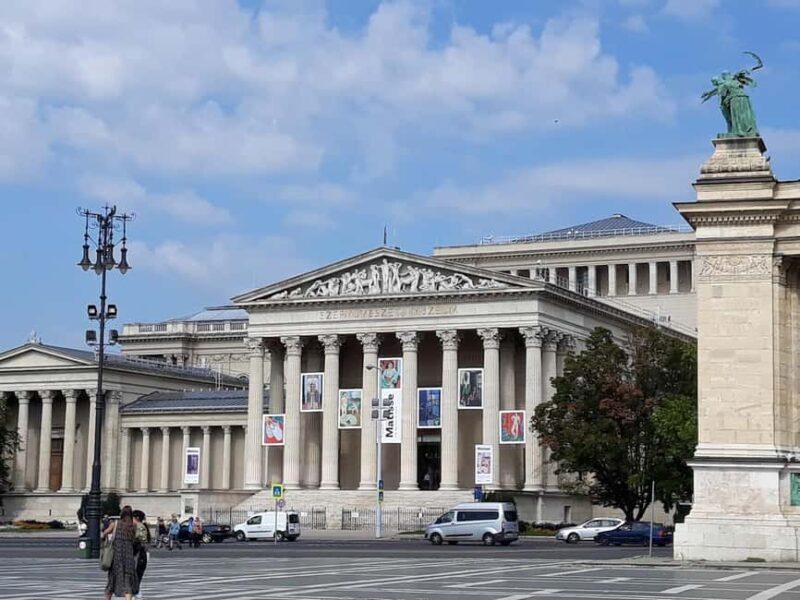 Budapest: Heroes' Square-City Park Tour & Music Performance - What Previous Participants Say