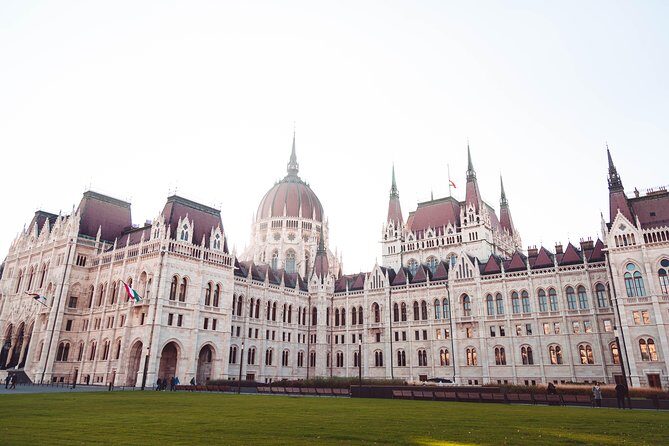 Budapest Historical Sightseeing - Free Walking Tour - What to Expect from the Tour