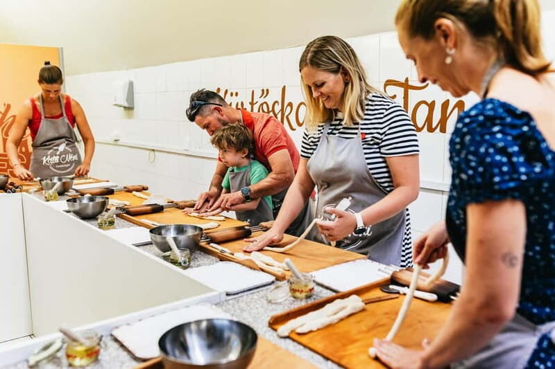 Budapest: Hungarian Chimney Cake Workshop in the City Center - FAQs