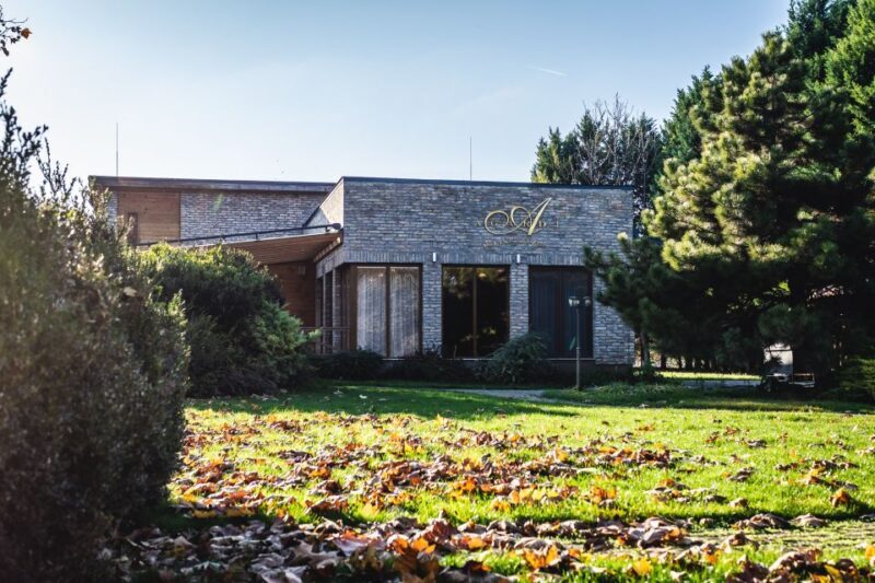 Budapest: Hungarian Whisky, Gin, and Pálinka Tasting - What Makes This Tour Special?