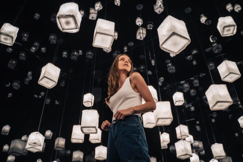 Budapest: Ikono Budapest Entry Ticket - The Journey Through Surreal Environments